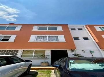 Casa de 3 habitaciones, Cuautitlán Izcalli · Casa en Venta en Jardines de Alba, Cuautitlán Izcalli, Edo. Mex.