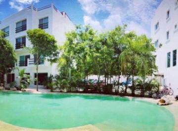 Villa · 198m² · 3 Recámaras · 2 Estacionamientos · Villa en Venta en Lagos del Sol, Cancun