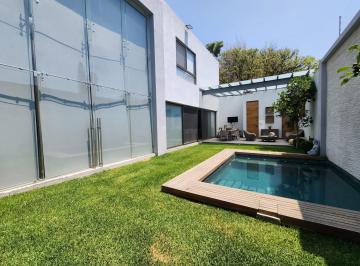 Casa · 350m² · 3 Recámaras · 2 Estacionamientos · Casa en Venta con Alberca en Zona Dorada Cuernavaca Delicias