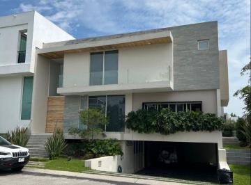 Casa en condominio de 5 habitaciones, Zapopan · Casa en Renta o Venta Fraccionamiento Puerta Las Lomas