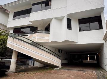 Casa · 560m² · 3 Recámaras · 4 Estacionamientos · Casa - Lomas de Tecamachalco