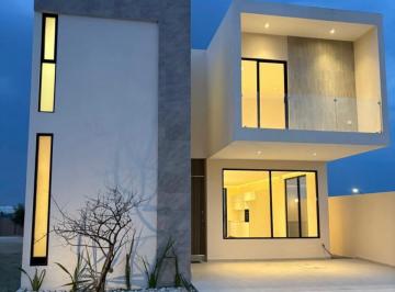 1 · Casa en Venta en Lomas de Angelopolis, Parque Malta