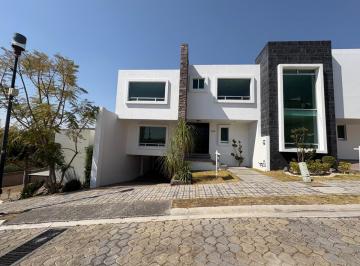 1 · Casa en Venta en Lomas de Angelopolis, Puebla