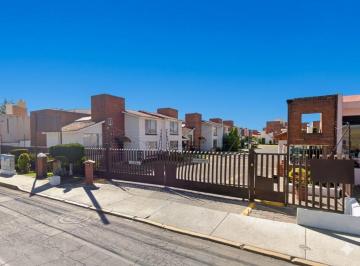 Casa en condominio de 4 habitaciones, Metepec · Casa en Recuperacion Bancaria en Fraccionamiento Privado en Metepec