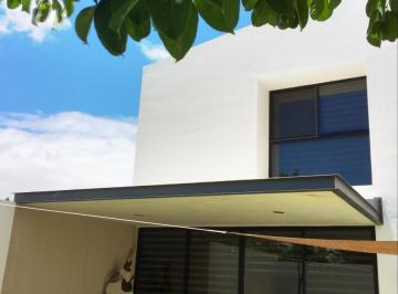 Casa · 290m² · 3 Recámaras · Casa Cerca de La Isla Mérida.