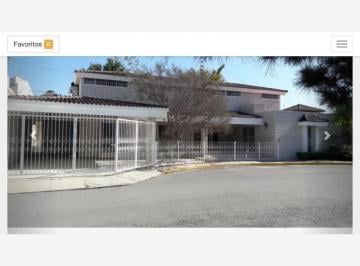 1 · Casa en Renta con Amplio Espacio y Servicios Completos en República Norte, Saltillo