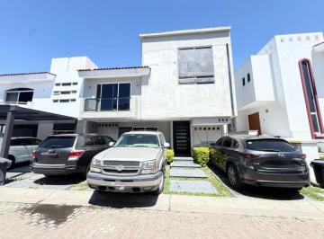 Casa en condominio de 4 habitaciones, Zapopan · Casa en Venta Fraccionamiento Jardin Real, Coto 5, Zapopan Jalisco.