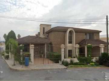 Casa de 5 habitaciones, Monclova · ¡Oferta! Col. Guadalupe Monclova: Zona Elite, Gran Plusvalía y Ahorro Especial Bajo de Mercado.!