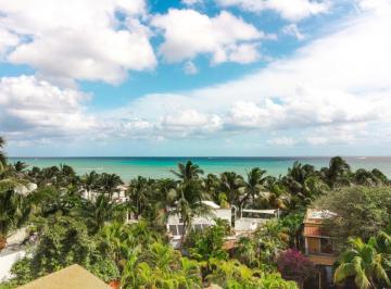 Casa · 300m² · 5 Recámaras · Casa en Renta y Venta Playacar Fase I