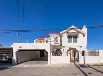 Foto principal · Casa y Terreno en Venta en Col. Prados de Centenario