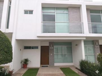 Casa en condominio de 3 habitaciones, Zapopan · Casa en Venta en Prolongacion Mariano Otero