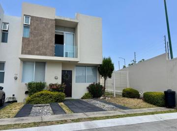 Casa en condominio de 3 habitaciones, Zapopan · Casa en Venta Zona El Fortin, Zapopan