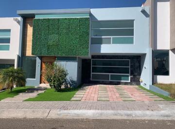 Casa de 2 habitaciones, El Marqués · Bonita Casa en Renta Zen House