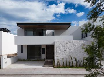 Casa · 280m² · 3 Recámaras · 2 Estacionamientos · Casa - Fraccionamiento Residencial Punta del Cielo