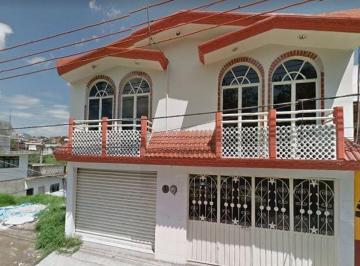 Casa de 4 habitaciones, Teziutlán · Hermosa Casa en Venta con Local Comercial en Teziutlan