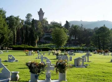 1 · Se Vende Lote Funerario en Jardines del Recuerdo, Tlalnepantla (Edo. de México).