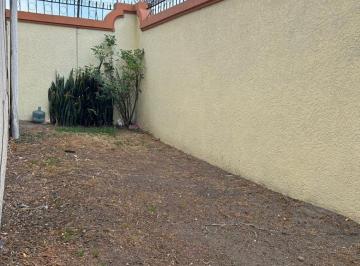 Casa · 130m² · 3 Recámaras · 1 Estacionamiento · Casa en Venta de 3 Niveles