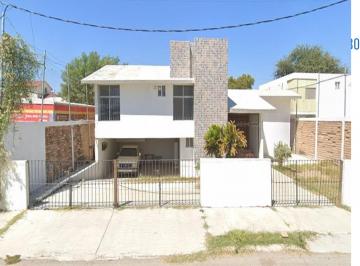 Casa de 6 habitaciones, Piedras Negras · Venta de Casa en Av Fidel Villareal Piedras Negras Coahuila