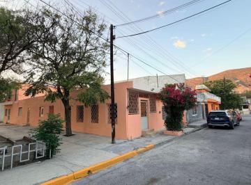 Casa de 4 habitaciones, Monterrey · Casa en Venta Col. Carmen Serdan, Monterrey, N. L.