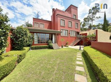 Casa · 582m² · 4 Recámaras · 5 Estacionamientos · Bosques de La Herradura. Casa en Venta