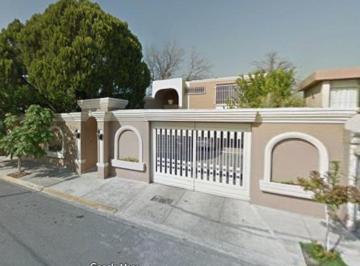 Casa de 5 habitaciones, Monterrey · Casa de Recuperacion Bancaria