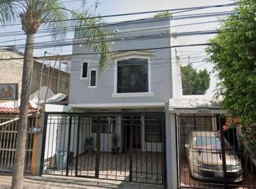 Casa de 2 habitaciones, San Pedro Tlaquepaque · Casa de 80 m² con 2 Recámaras en Venta, Guadalajara, Jalisco