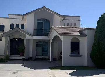 Casa de 5 habitaciones, Saltillo · Casa en Venta en Quinta Nogalar, Fraccionamiento Quinta Real, Saltillo.
