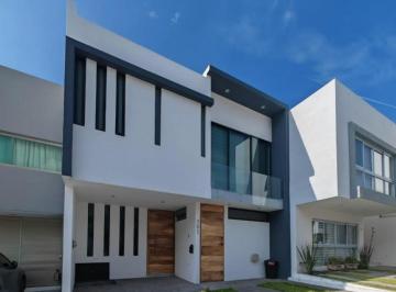 Casa en condominio de 3 habitaciones, Tlajomulco de Zúñiga · Casa en Venta Fraccionamiento La Rioja