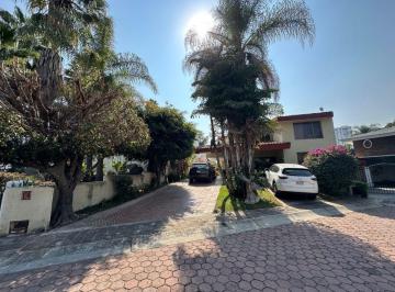 Casa de 5 habitaciones, Zapopan · Casa en Venta en Atlas Colomos Coto Las Palmas