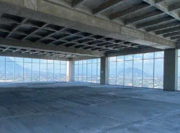 Oficina · 120m² · 3 Estacionamientos · Oficina en Renta