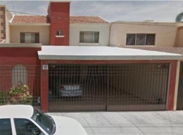 Casa de 3 habitaciones, Torreón · Casa en Venta en Paseos del Venado, Fraccionamiento Los Viñedos, Torreón.