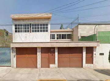 Casa de 3 habitaciones, Iztapalapa · Casa en Venta en Banjidal, Iztalapa
