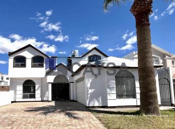 Casa · 255m² · 3 Recámaras · Casa en Venta en Haciendas del Valle (Patio Amplio)
