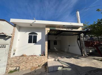 Casa · 93m² · 2 Recámaras · 1 Estacionamiento · Casa en Enta en Lomalinda