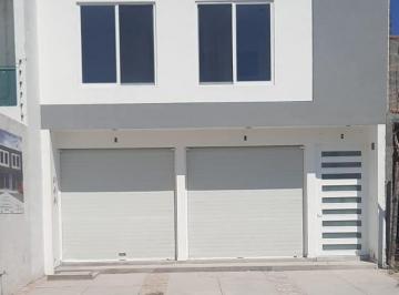 Local comercial · 162m² · 2 Recámaras · 2 Estacionamientos · Nuevos Locales con Departamento en Venta Fracc. La Trinidad