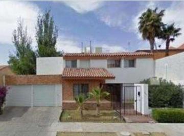 Casa de 3 habitaciones, Juárez · Preciosa Casa de Venta en Chihuahua