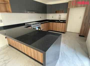 Casa en condominio · 210m² · 3 Recámaras · 2 Estacionamientos · Casa en Venta en San Mateo Atenco con 3 Recámaras con Baño, Roof Garden y Seguridad 24/7