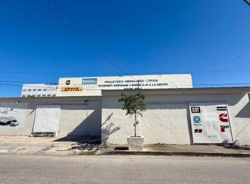 Bodega comercial · 450m² · 6 Recámaras · 6 Estacionamientos · Renta de Bodega con Local Comercial Sm 64 - Cancún