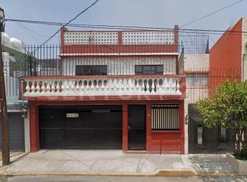 Casa · 223m² · 4 Recámaras · 2 Estacionamientos · Casa en Venta en Residencial Vallejo, Gustavo A. Madero, Cdmx