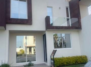 Casa de 3 habitaciones, Irapuato · Casa en Venta Santa Barbara