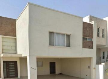 Casa de 3 habitaciones, Monterrey · Esta Hermosa Propiedad Se Encuentraen Una Zona Privilegiada