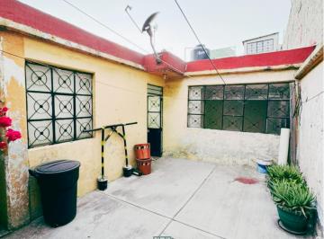 Casa · 170m² · 2 Recámaras · 1 Estacionamiento · Casa en Venta en Ciudad Azteca, Ecatepec