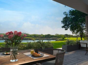 Casa de 3 habitaciones, Mérida · Casa con Alberca Privada en Campo de Golf, en Venta, Yucatán Country Club, Mérida