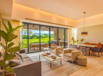 Casa de 3 habitaciones, Mérida · Residencia con Alberca Privada y Casa Club, en Venta, Yucatán Country Club, Mérida