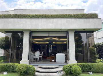 6dbc94d037ce5e2ec9bd89f9da9939ec2a746e3c560b3cb1195b65be56d9f05d · Residencia en Venta con Espectacular Jardin en Bosque de Las Lomas