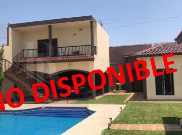 Quinta · 500m² · 2 Recámaras · 2 Estacionamientos · Bonita Quinta en Portal de Zuazua