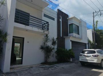 Casa de 3 habitaciones, Carmen · Renta de Casa Amueblada en Fraccionamiento Mundo Maya Ciudad del Carmen