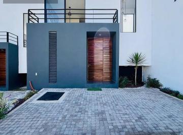 Casa · 126m² · 3 Recámaras · 2 Estacionamientos · Casa en Fraccionamiento Zibatá