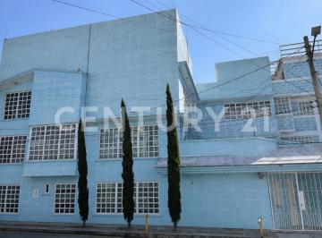 Casa · 429m² · 8 Recámaras · 3 Estacionamientos · Casa con Departamento en Venta en Ferrocarrilera Insurgentes