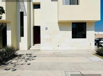 Casa · 142m² · 4 Recámaras · 2 Estacionamientos · Casa en Fraccionamiento Zibatá
